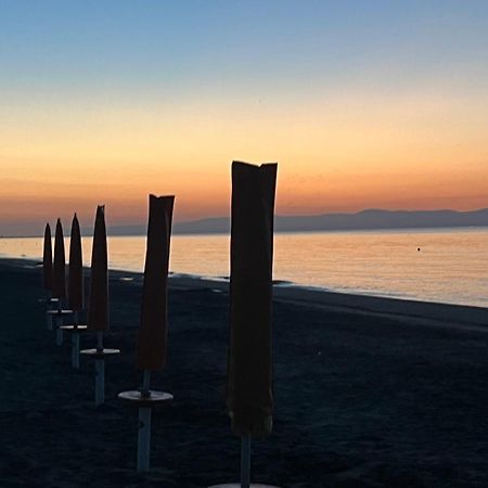 Baywatch Bed & Breakfast Margherita Di Savoia Exterior foto