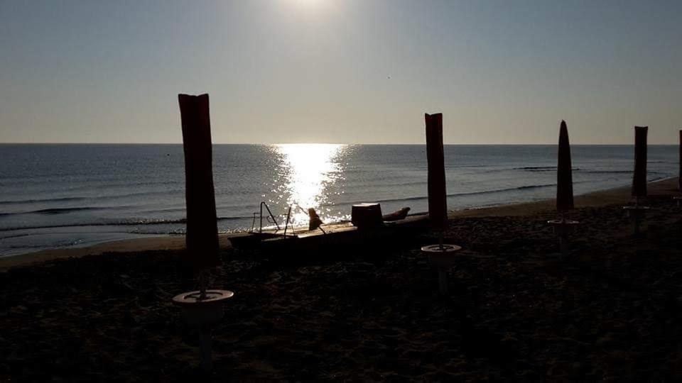 Baywatch Bed & Breakfast Margherita Di Savoia Exterior foto