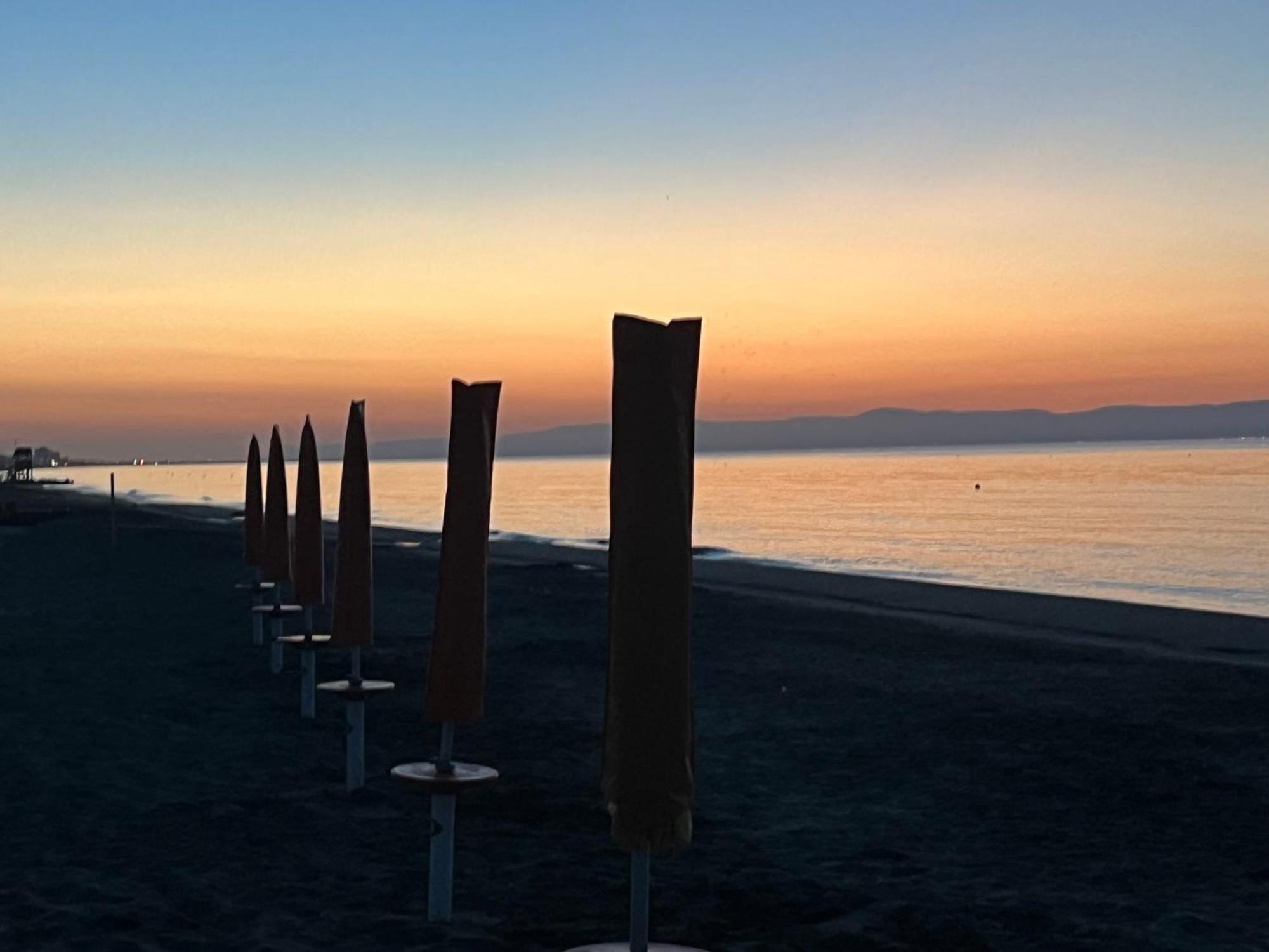 Baywatch Bed & Breakfast Margherita Di Savoia Exterior foto